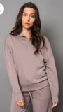 Prida Zip Pullover