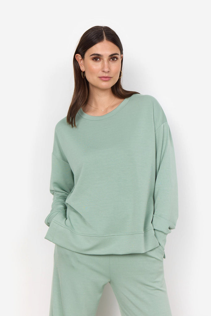 Banu Green Crewneck