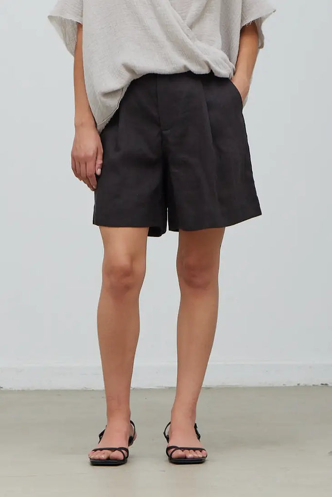 Linen Short