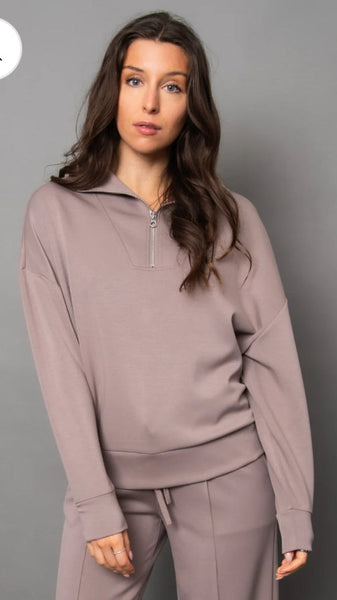 Prida Zip Pullover